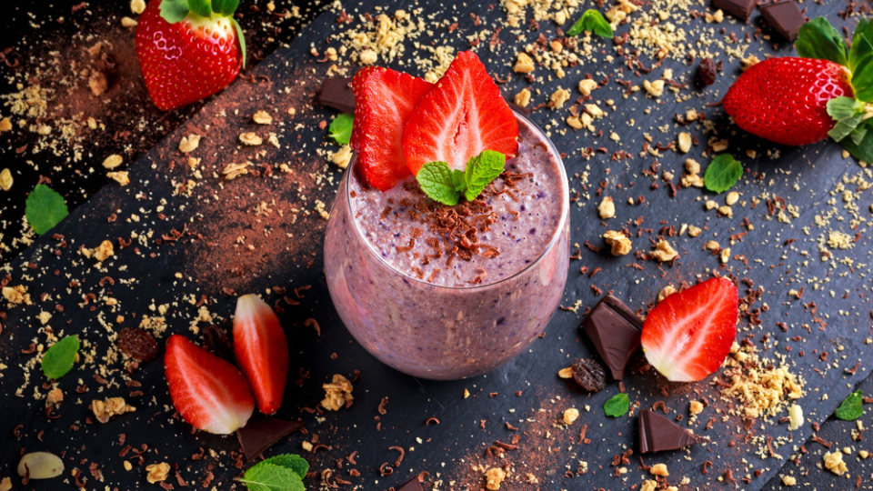 Jahodové smoothie s kakaom